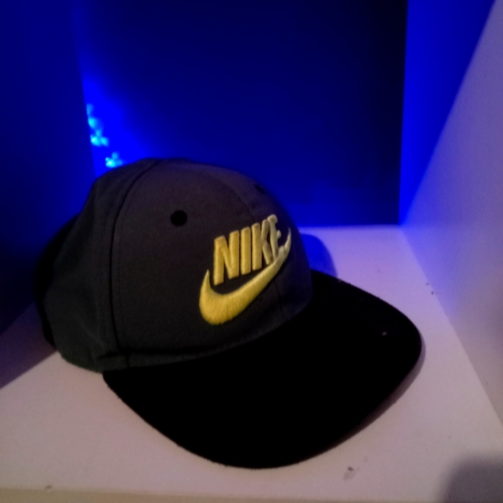 Youth nike hat